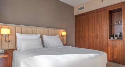 Radisson Resort Ras Al Khaimah Marjan Island Room Type - Junior Suite - Sea View