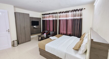 Dalhousie Sadar Inn Near Subhash Chowk Room Type - Deluxe Room