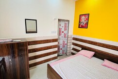 Vinayak Guest House