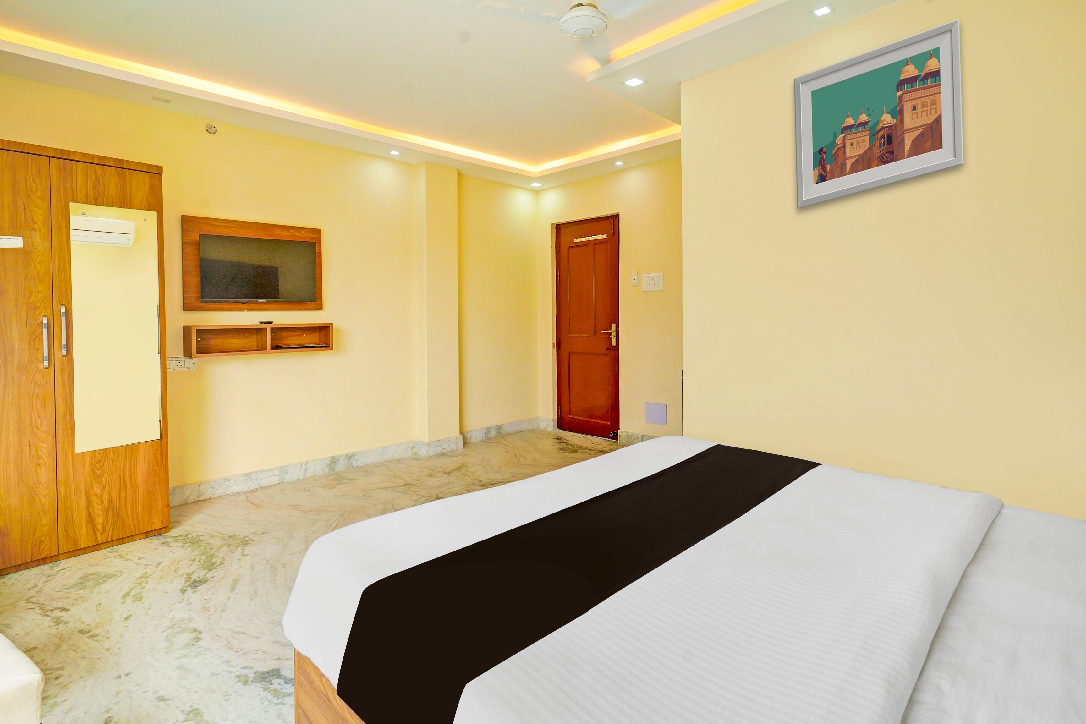 Collection O Hotel Danish Dreamstay - Tap to explore photos