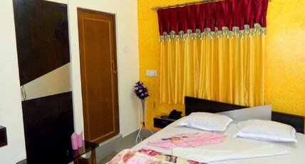 Hotel  Sagnik Room Type - STANDARD DOUBLE BED AC ROOM
