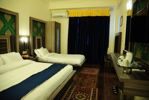 The Grand Sharan