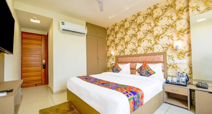 Victoria Regency Hotel Room Type - Deluxe Room