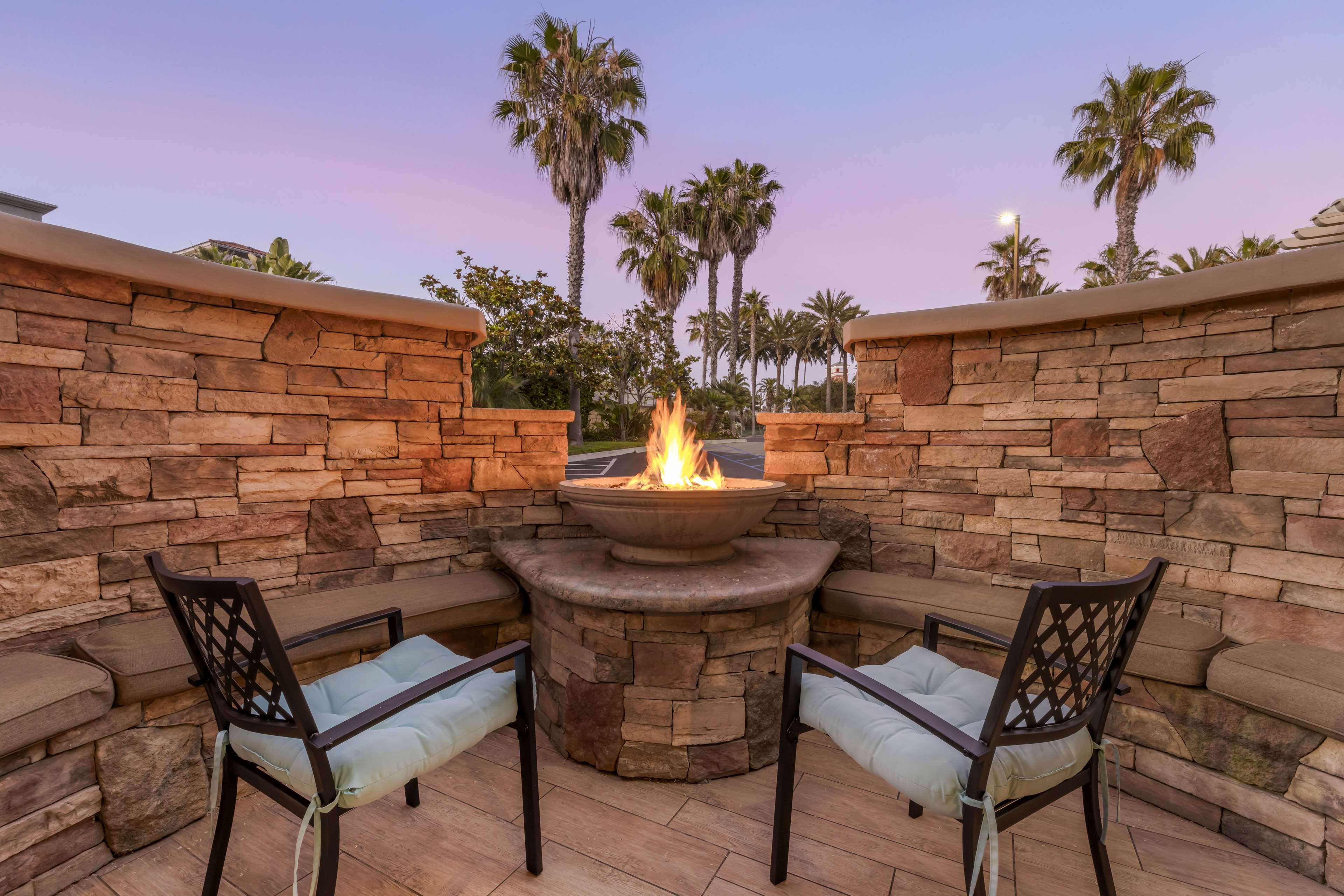 Best Western Plus Oceanside Palms - Tap to explore photos