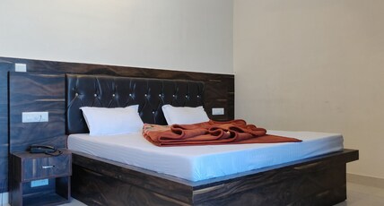 B- Be4U Room Type - Deluxe Room (A/C) B- Be4U Room Type - Deluxe Room (A/C)
