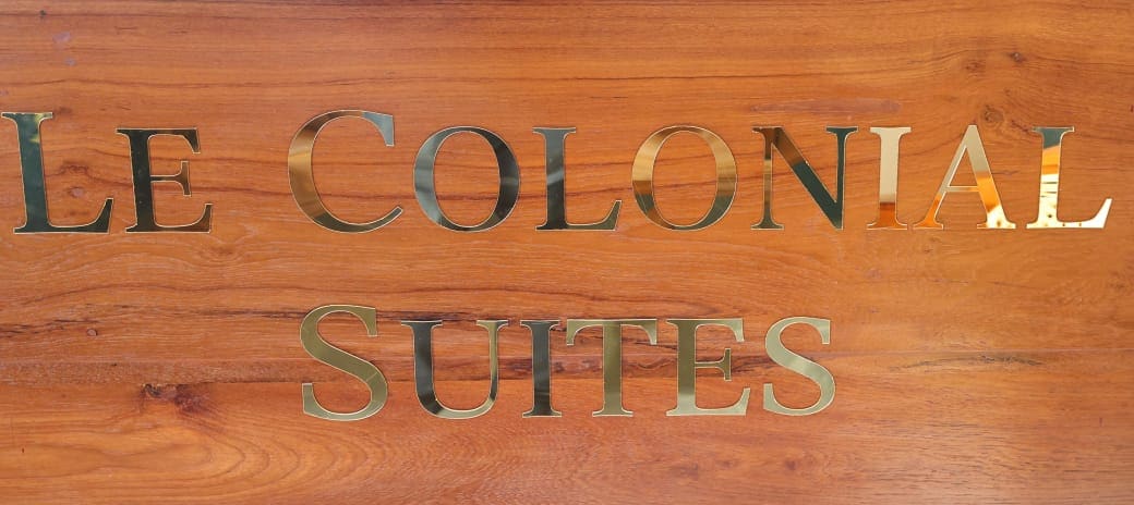 Le Colonial Suites - Tap to explore photos