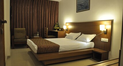 Kalyan Hotel Room Type - Executive AC Room