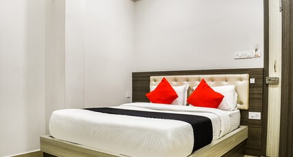 Capital O Jai Adisson Room Type - Deluxe