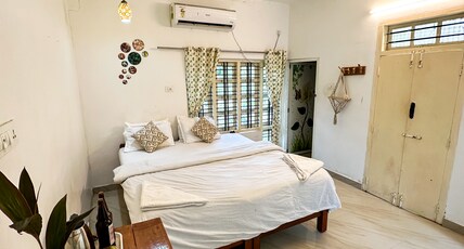 Mollys Hostel Varkala | 300m from Beach Room Type - Ac Room