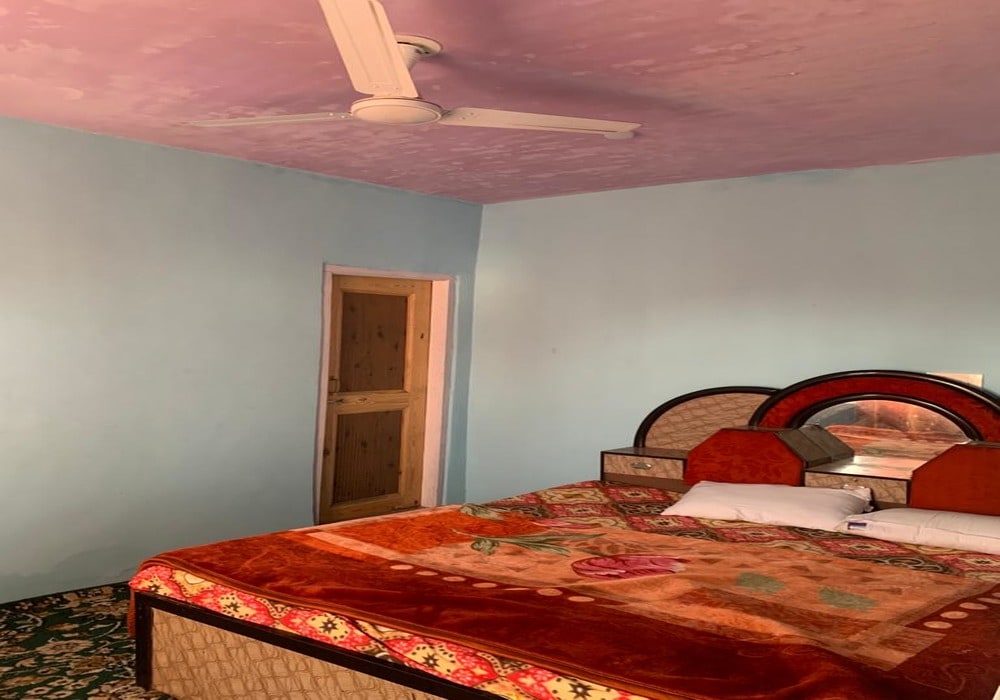 Hotel Sunbeam - Tap to explore photos