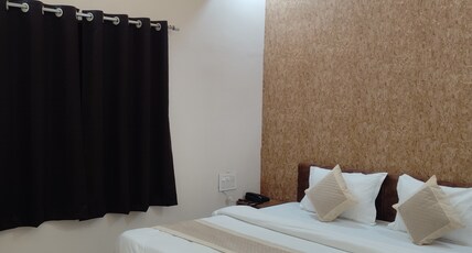 Hotel park Room Type - Deluxe Room