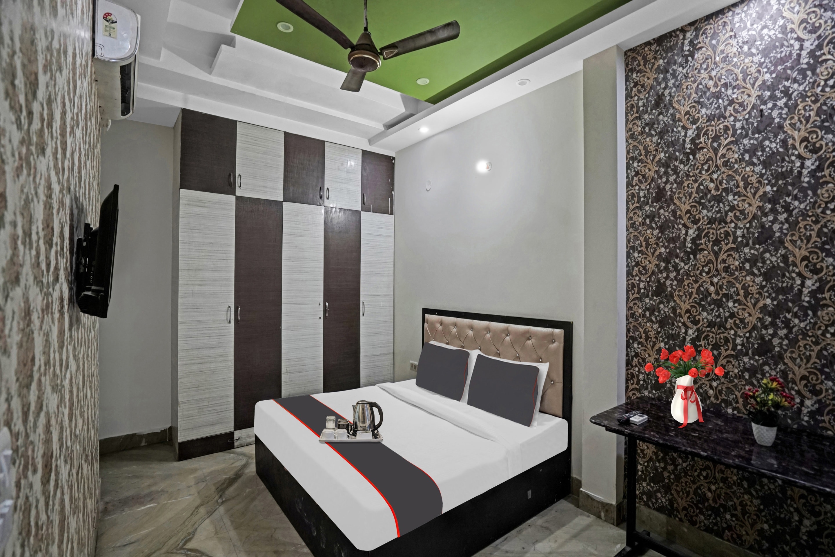 Hotel O Impression Suites - Tap to explore photos