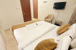 Address of VAARAAHI HOTELS