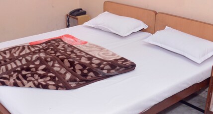 Hotel Gumber Room Type - Deluxe Ac Room