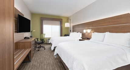 Holiday Inn Express Hotel & Suites Amarillo South Room Type - 2 Queen Standard Comm Accessible Tub