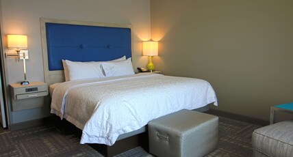 Hampton Inn by Hilton West Plains Room Type - KING ROOM W FRIDGE NS
