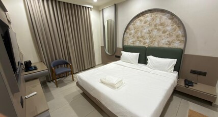 Hotel Dwarka Palace Room Type - Deluxe Room