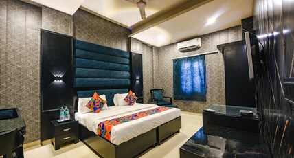 FabHotel Bharat Continental - Nr. Patel Nagar Metro Room Type - Deluxe Room