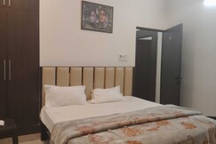 SPOT ON The Royal Inn