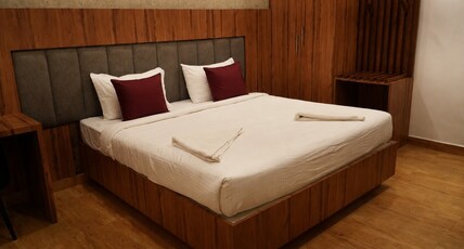 Hotel Anitha Parthiban Room Type - Executive King with Balcony