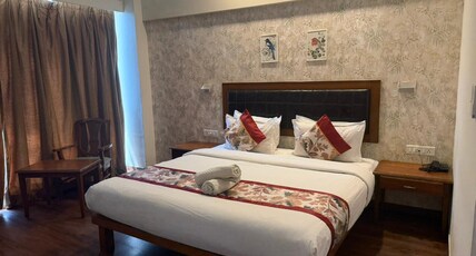 Krishna Inn By Royal Hotels Room Type - Premium Executive Room