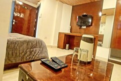 N R Stay Dalhousie | Parking and Caretaker