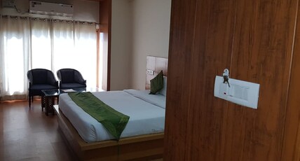Sapphire Hotel & Convention Centre Room Type - Deluxe Room