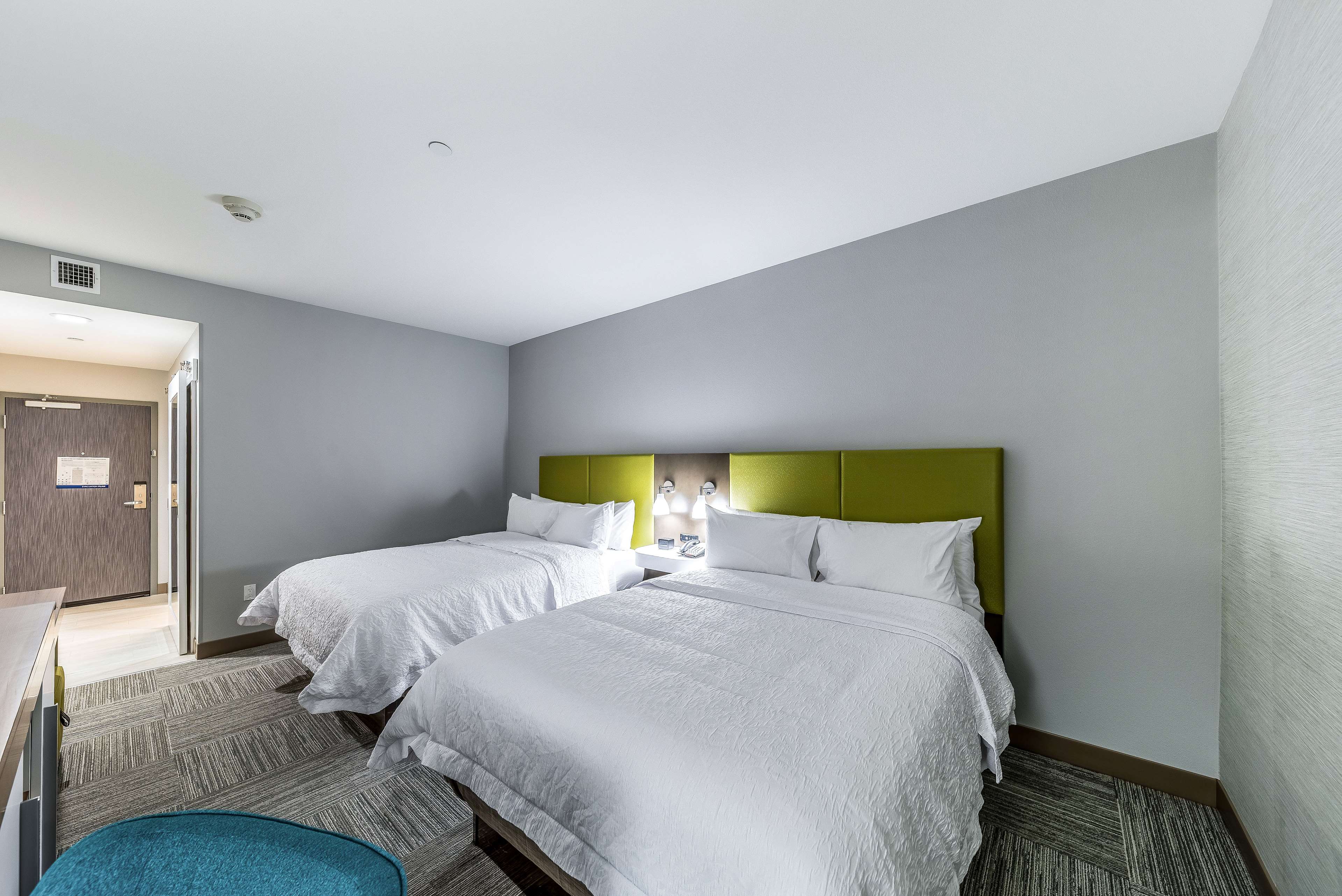 Hampton Inn & Suites Pryor, Ok - Tap to explore photos