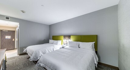 Hampton Inn & Suites Pryor, Ok Room Type - 2QN MOB HEARING ACC TUB NS