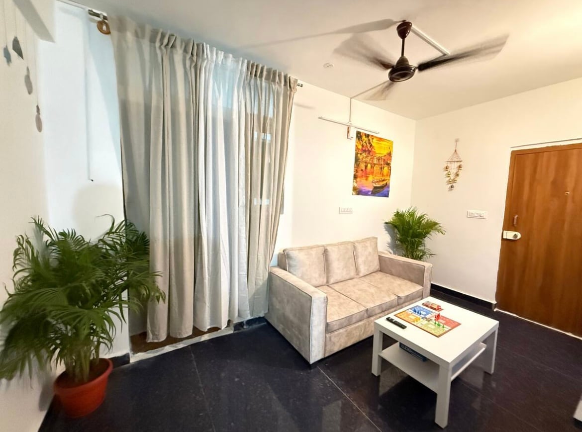 Corner House for parties 1BHK - Tap to explore photos