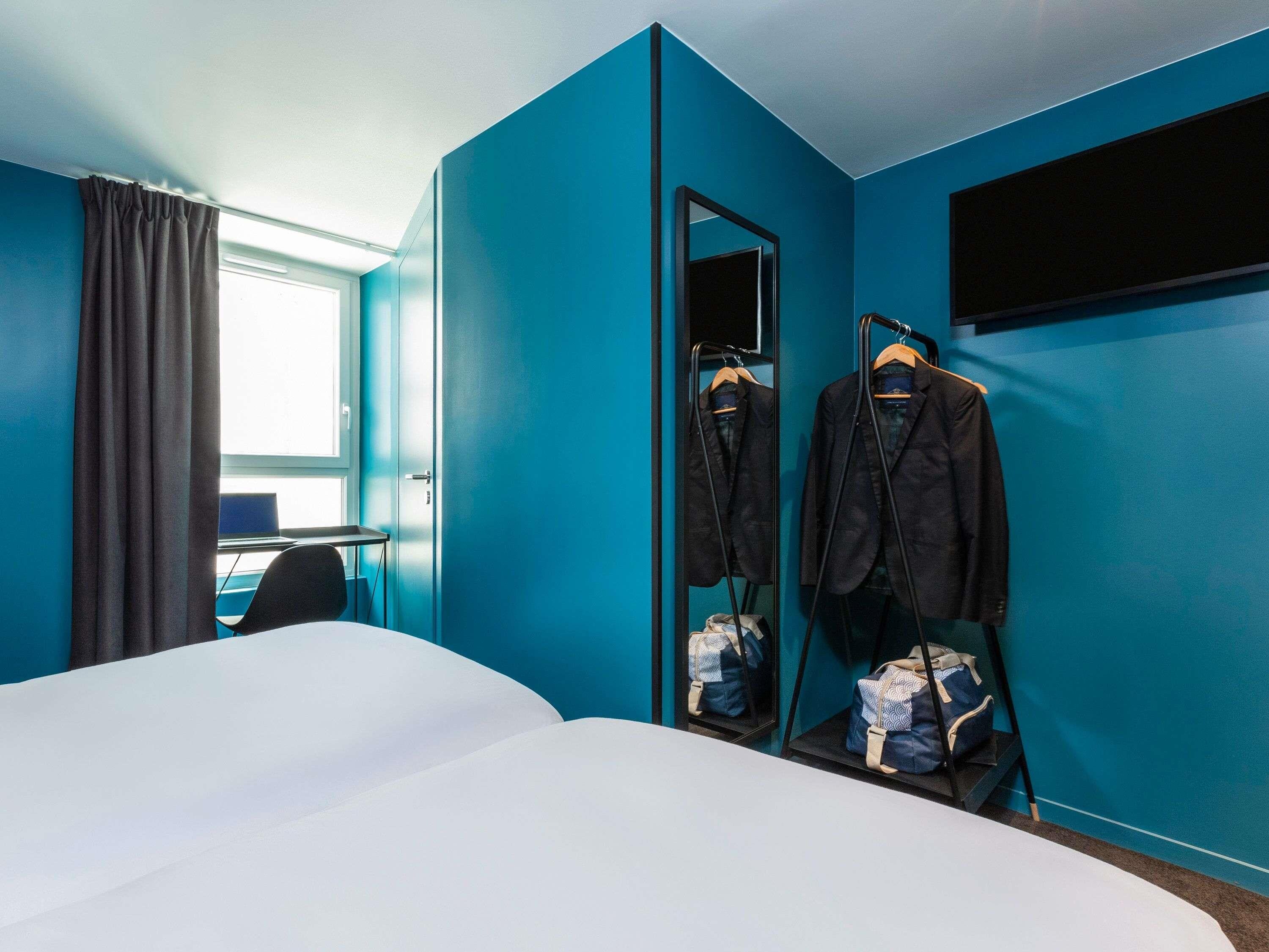 ibis Styles Paris Magenta - Tap to explore photos