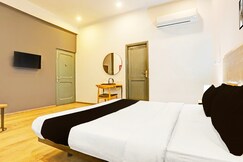 Super Townhouse Vijay Khand Gomti Nagar