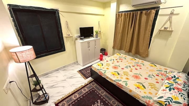 Entire 3Bhk Private Flat in Park Circus - Tap to explore photos