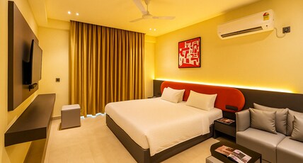Skystay Elite Suites | Omaxe Hazratganj Room Type - SkyStay Elite Studio