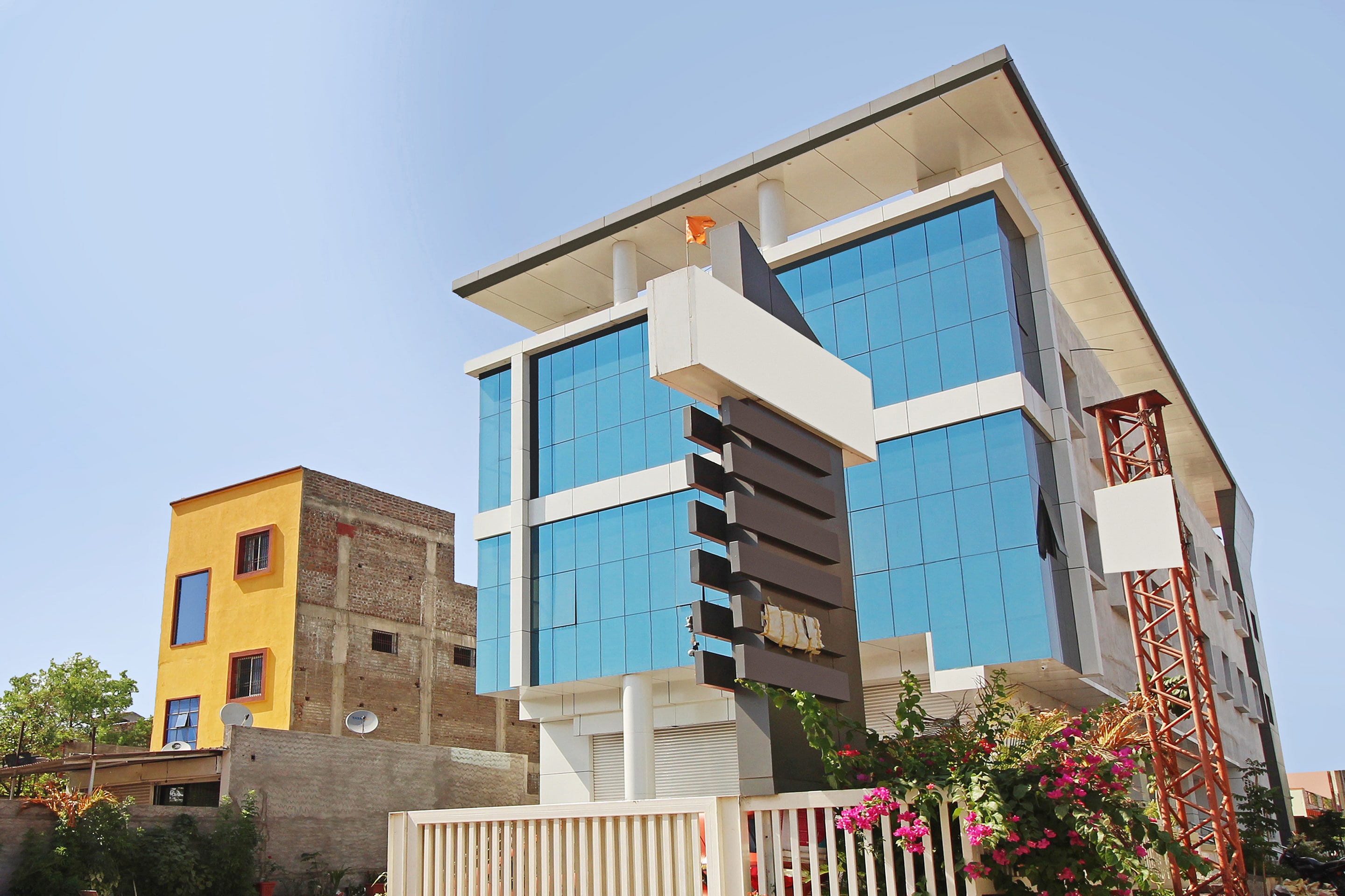 OYO 35387 Shiv Shahi Executive - Tap to explore photos