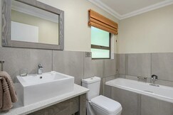 Kiara Lodge