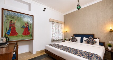 Wonder View Palace, A Lake Pichola Hotel Near Ambrai Ghat Udaipur. Room Type - Classic Heritage Room