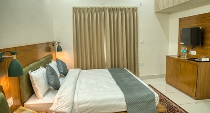 Pacific Inn Vistaar Hotels & Resorts Room Type - Room with Mountain View