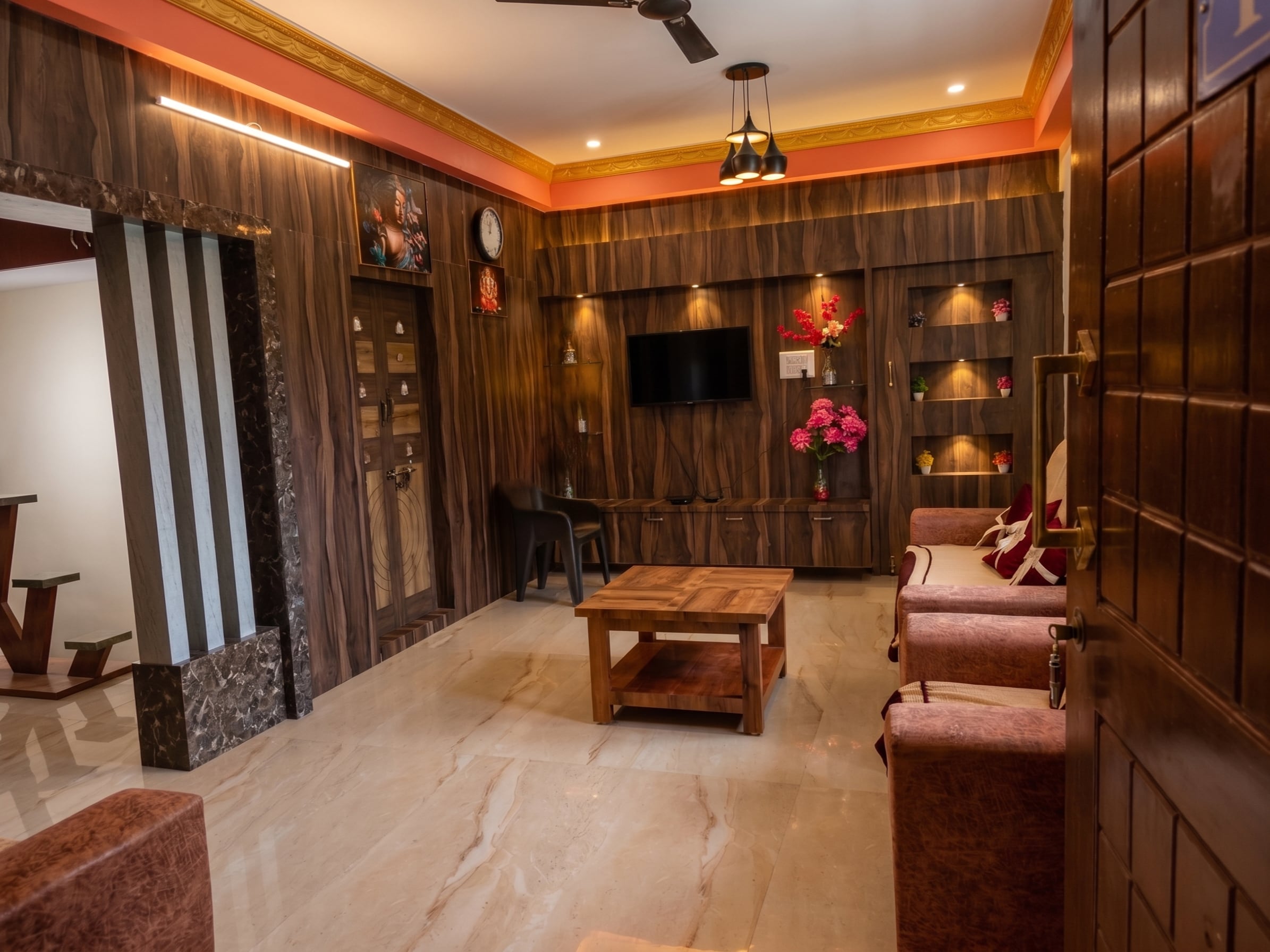 SVL Homestay - Tap to explore photos