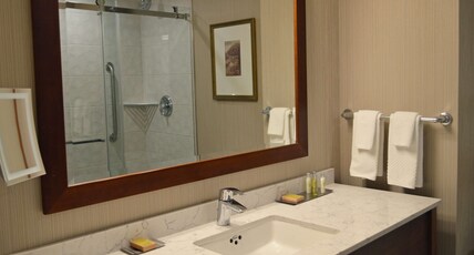 DoubleTree Fallsview Resort & Spa by Hilton Niagara Falls Room Type - 2 QUEEN BEDS FLOORS 3-4