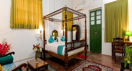 Luigi Villa Room Type - Superior Suite Room