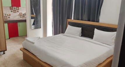 Collection O Sector 39 Gurgaon Formerly Flora Room Type - Classic with Balcony
