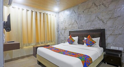 FabHotel Trish The Gera Room Type - Deluxe Room