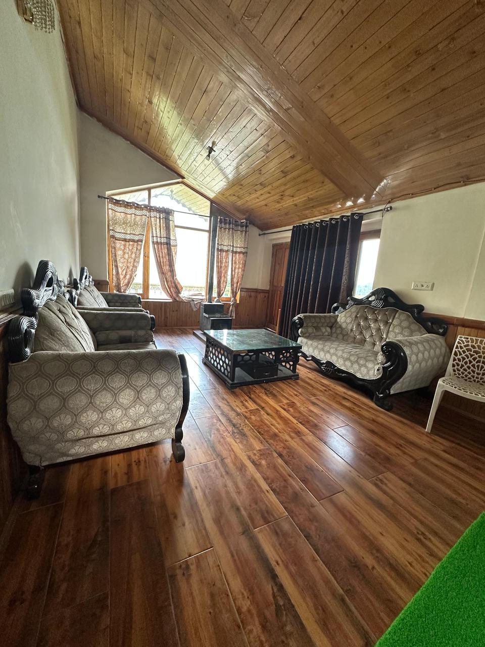 Hotel Snow Cottage - A Boutique Cottage - Tap to explore photos