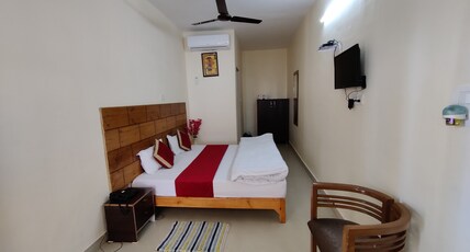 Bagora Heights By Tathastu Collection Room Type - Standard Room with Hot and Cold AC