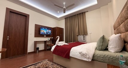 Hotel Sanskar Room Type - Suite