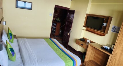 Hotel Dekeling Mall Road Room Type - Super Deluxe Room Hotel Dekeling Mall Road Room Type - Super Deluxe Room