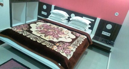 Hotel padmanane Room Type - Deluxe AC Room