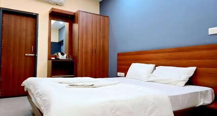 RADHEY KRISHNA HOTEL AND RESORT Room Type - Standard Room