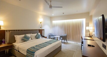 Hotel Veritas Grand Room Type - Deluxe Room (King Bed)